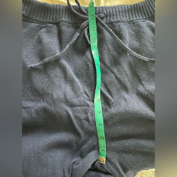 MJ. WATSON Cashmere Jogger - NAVY Size Large - Picture 14 of 15